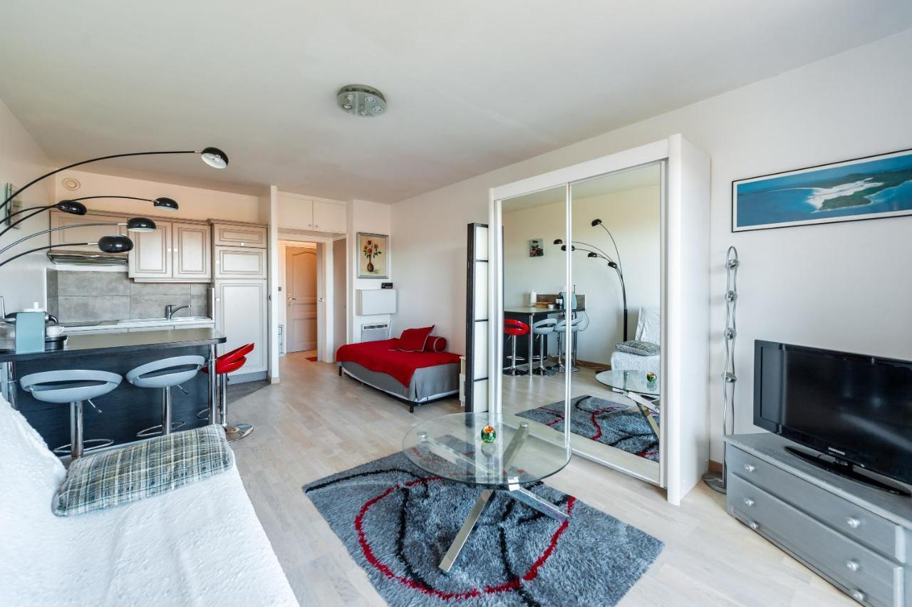 Grand Studio Avec Piscine Presqu'Ile De Giens Hyères Exteriér fotografie
